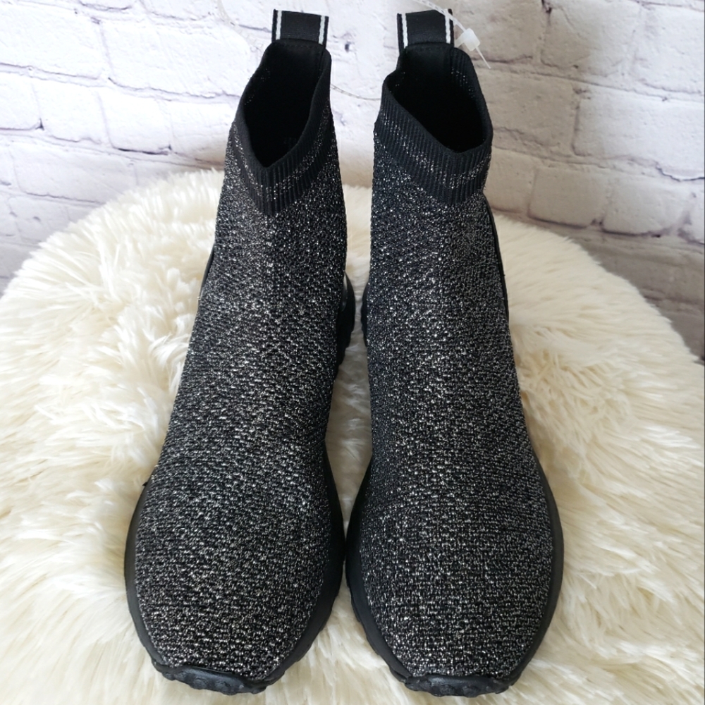 MICHAEL KORS Bodie Black and Silver Metallic Knit Sneaker Bootie--NEW--7 - Picture 4 of 16